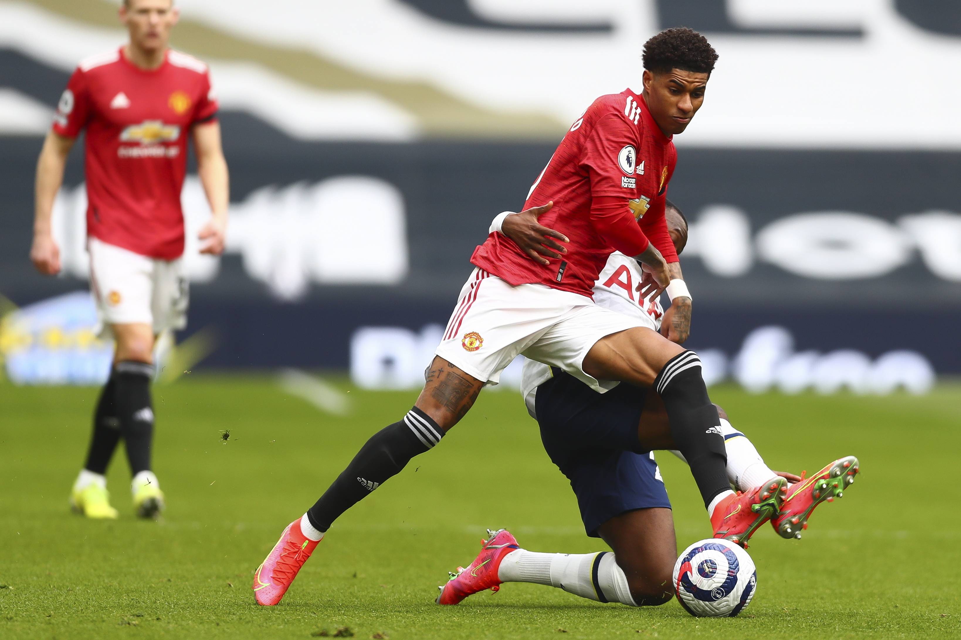 明了她的实 明了她的实