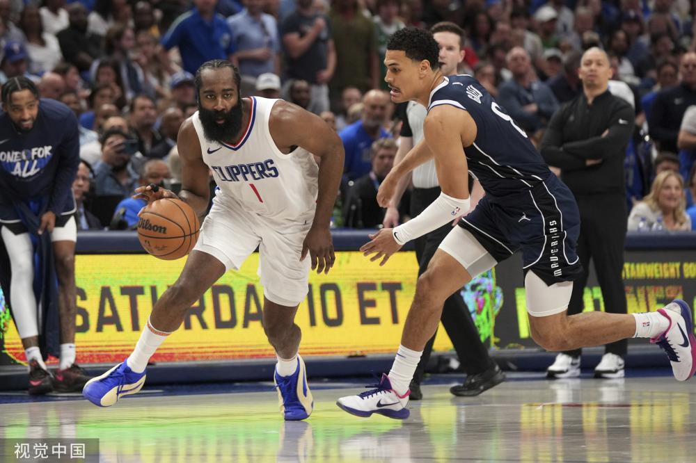 在接受采访 在接受采访