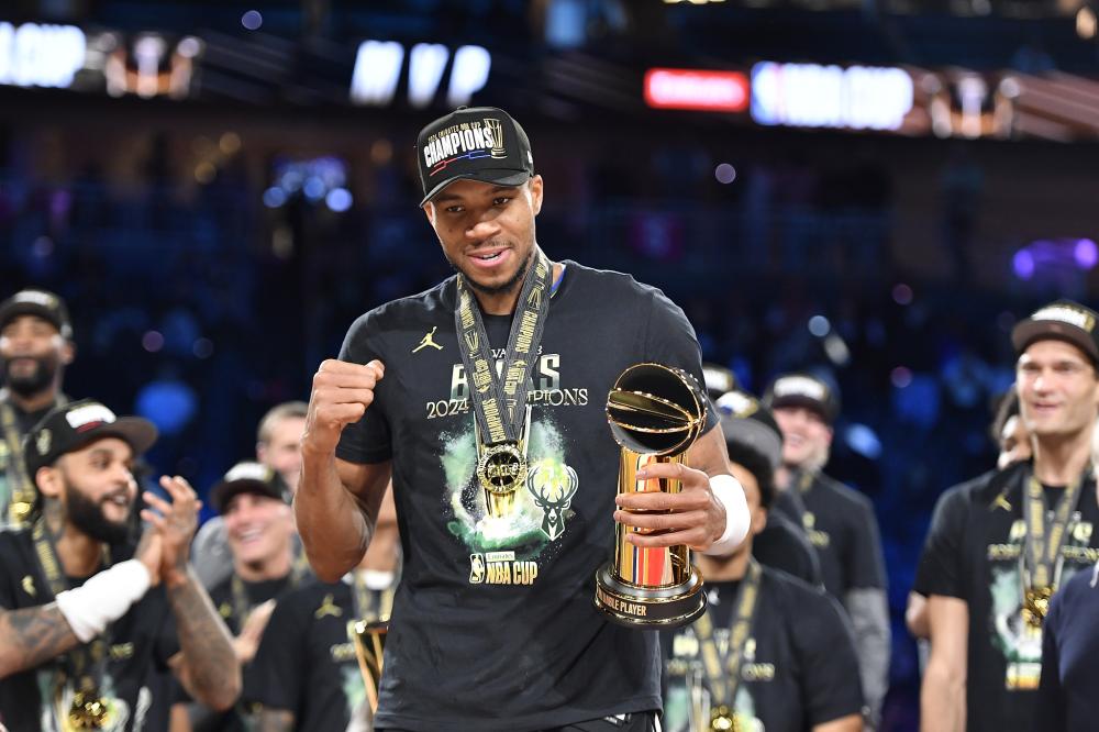 赛的接连举 赛的接连举