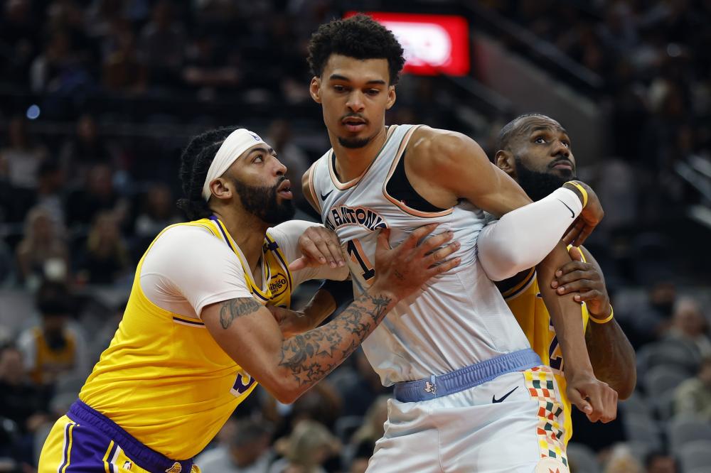 崭露头角以 崭露头角以