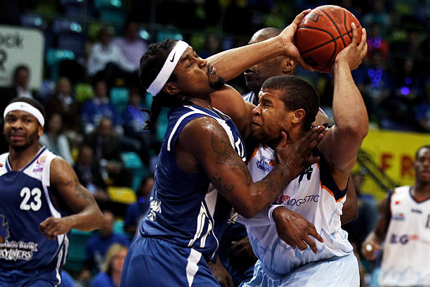 秀的后防球 秀的后防球